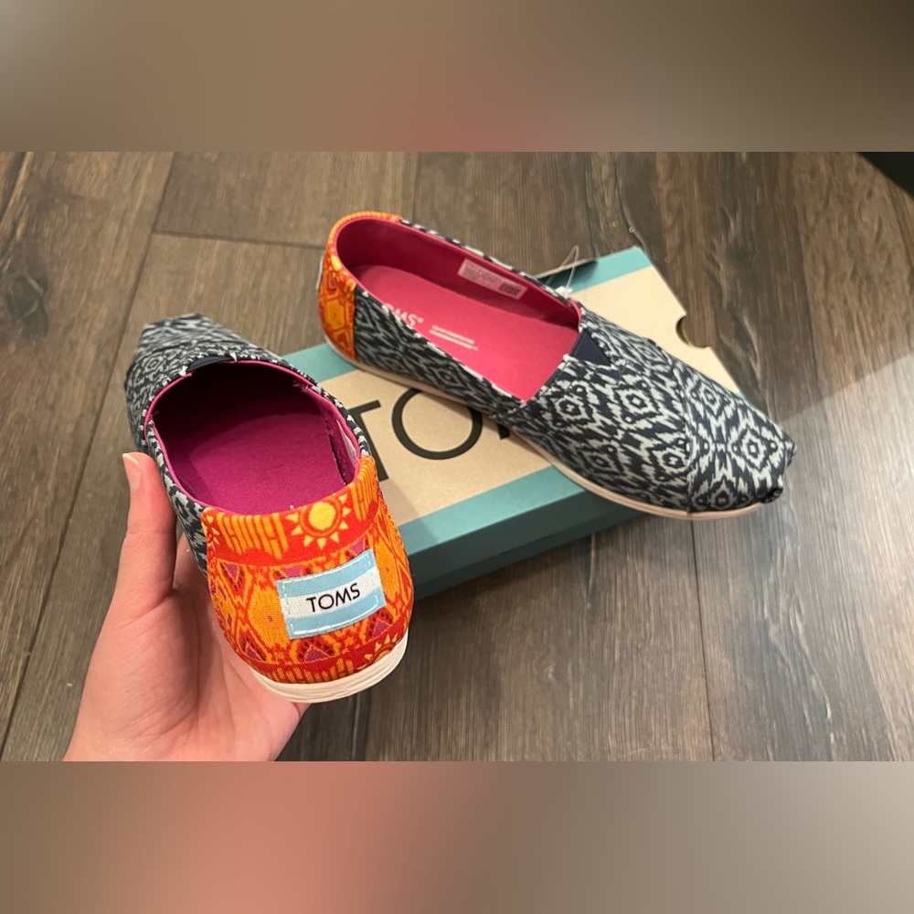 Brand New!! Toms Alpargata size US 7 | Euro 37.5
